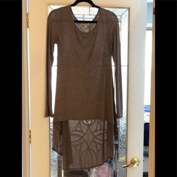 High low tee - Picture 1 of 2